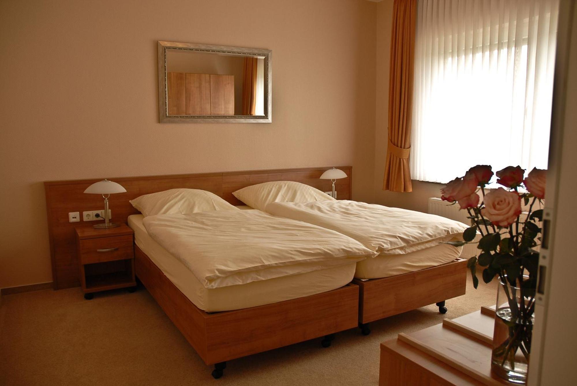 Land-Gut-Hotel Restaurant Kreuz Meyer Stuhr Zewnętrze zdjęcie